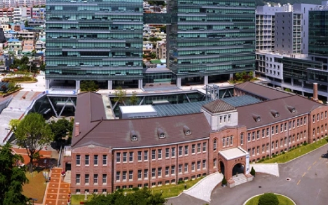 universitas terbaik di busan