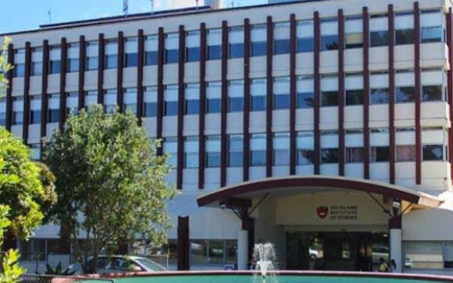 3 fasilitas kuliah yang ada di auckland institute of studies
