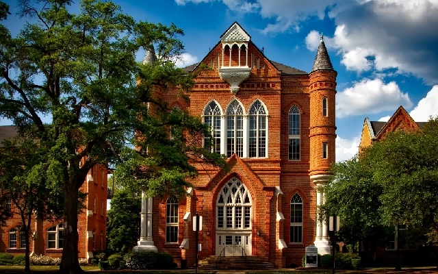 apa saja syarat masuk kuliah di cesar ritz colleges