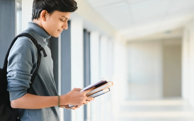 fasilitas kuliah di business & hotel management school