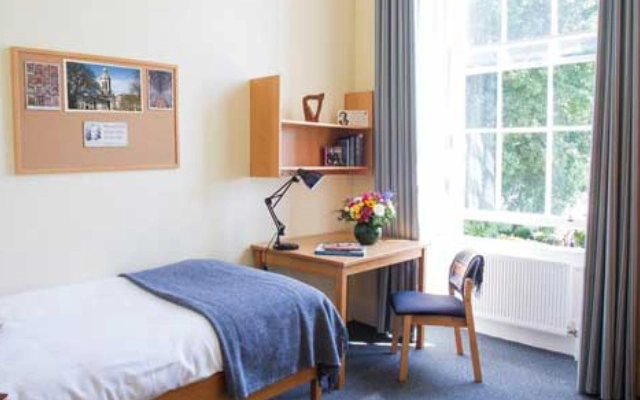 informasi lengkap akomodasi di grafton college irlandia