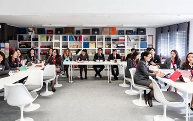 jadwal masuk (intake) kuliah di ihtti school of hotel management