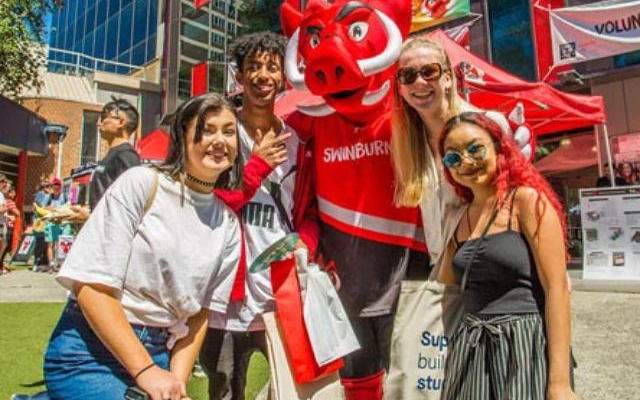 jadwal masuk kuliah di swinburne university of technology, australia
