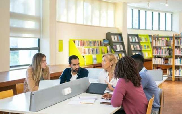 seputar persrayatan daftar di university of canberra philosophy