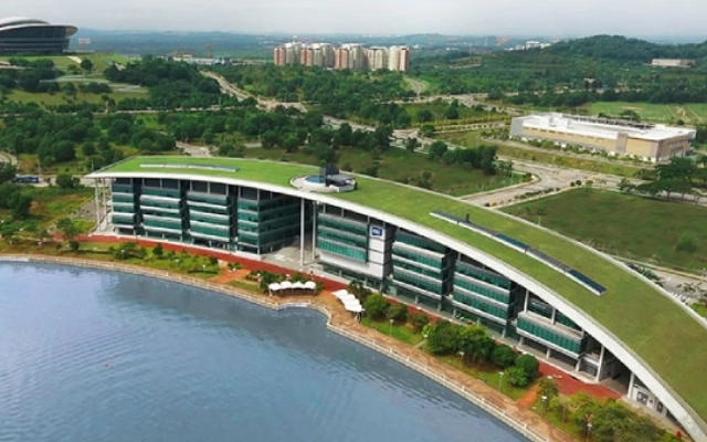 kamu suka bisnis? masuk jurusan di heriot watt university malaysia yuk