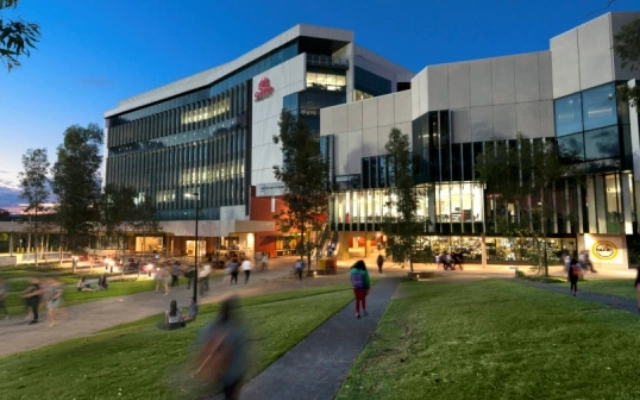 seputar griffith university fee
