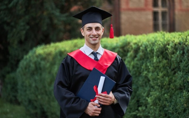 university of east london course untuk program sarjana