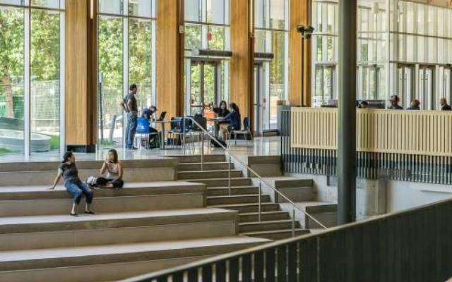 apa itu community college? ini perbedaannya dengan universitas