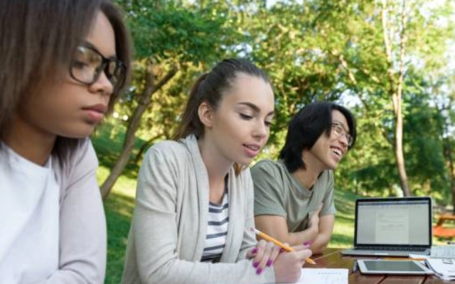 pilihan program diploma di eynesbury university