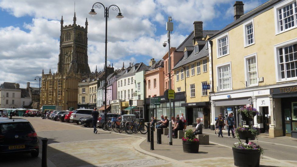 Gloucestershire merupakan salah satu kota di inggris yang dapat kamu jadikan sebagai destinasi kuliah. Temukan daftar kampusnya di sini!