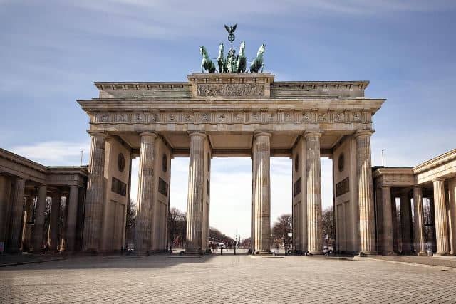 Berlin merupakan salah satu kota di jerman yang dapat kamu jadikan sebagai destinasi kuliah. Temukan daftar kampusnya di sini!