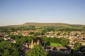 Lancashire merupakan salah satu kota di inggris yang dapat kamu jadikan sebagai destinasi kuliah. Temukan daftar kampusnya di sini!