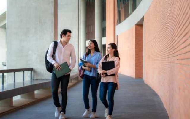 pembahasan lengkap australian pacific college sydney