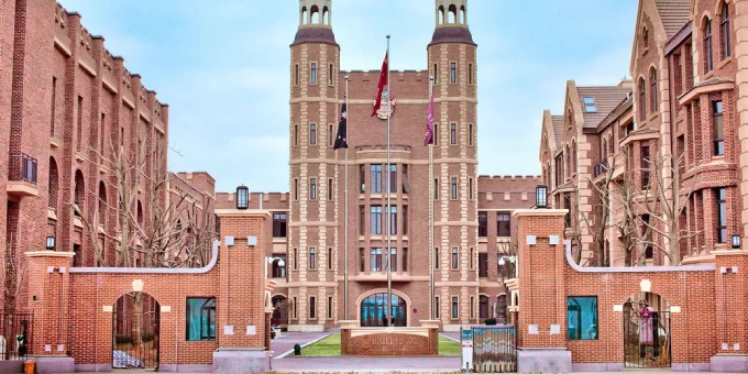 Keysborough merupakan salah satu kota di Australia yang dapat kamu jadikan sebagai destinasi kuliah. Temukan daftar kampusnya di sini!