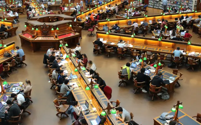perolehan deakin university world ranking versi top universities