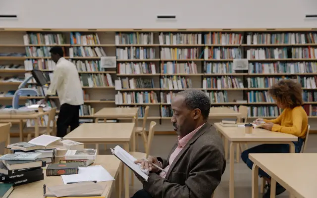 syarat dan cara daftar kuliah di de montfort university uk