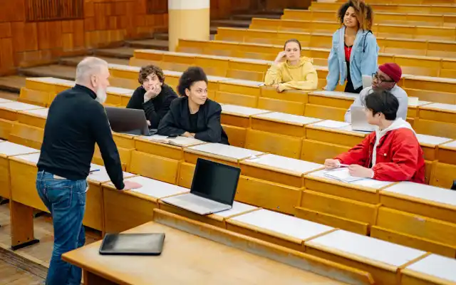 Mau Lanjut Pendidikan Di Swiss? Ini Rekomendasi Kampus Terbaik