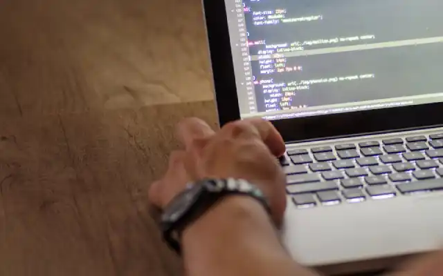 Perbedaan Computer Science vs Software Engineering