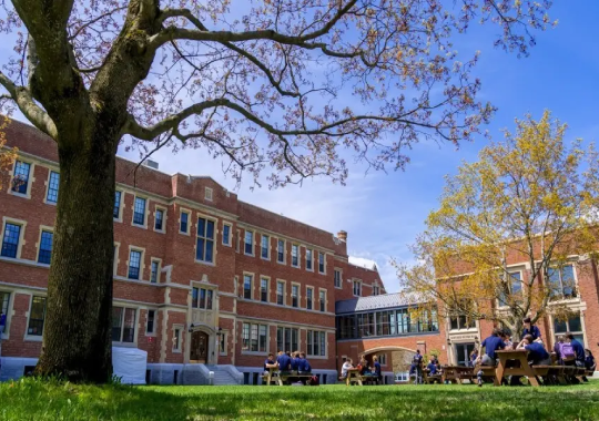Bishop’s College School (BCS) - kuliah di Kota Quebec kanada