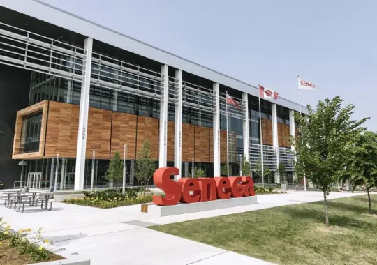 Seneca Polytechnic - universitas fashion kanada