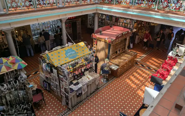 5 Tempat Belanja Murah di London yang Ramah Kantong Mahasiswa