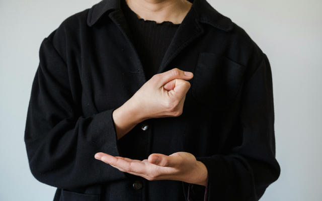 American Sign Language (ASL): Jurusan Kuliah Bahasa Isyarat Populer di Amerika