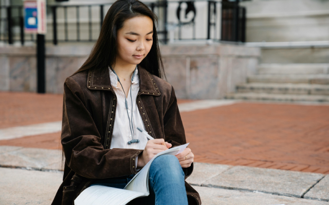 Rekomendasi Jurusan Kuliah untuk Kamu yang Introvert, Prospek Karir Cerah!