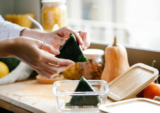 Onigiri - makanan khas jepang