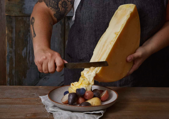 Raclette - makanan khas swiss