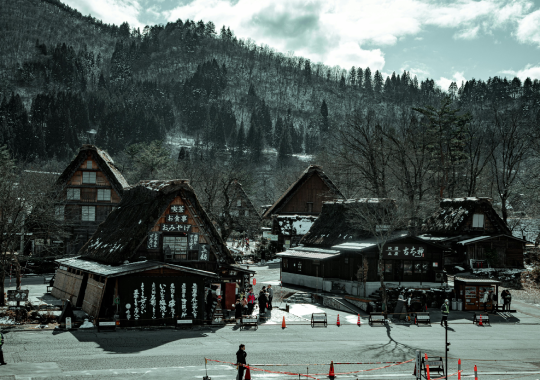 Shirakawa-go - tempat terkenal di Jepang
