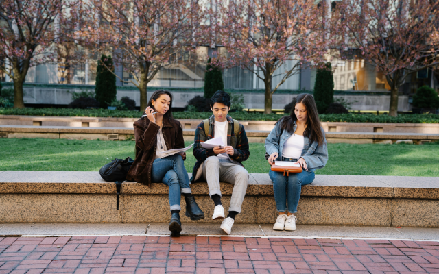 Panduan Lengkap Kuliah ke Luar Negeri, Simak Biar Ga Salah Langkah!