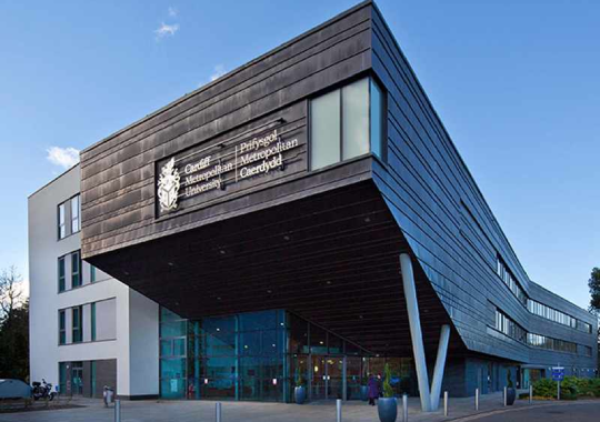 Cardiff Metropolitan University - sekolah bola di Inggris