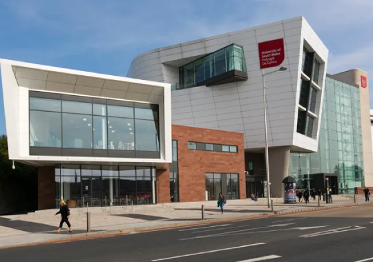 University of South Wales - sekolah bola di Inggris