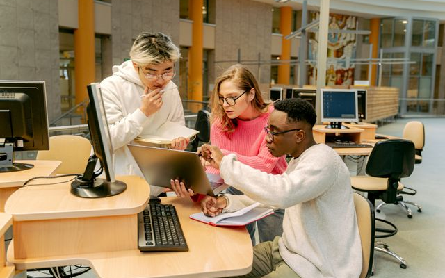 10 Universitas Terbaik di Kanada untuk Kuliah Jurusan Digital Marketing 2026