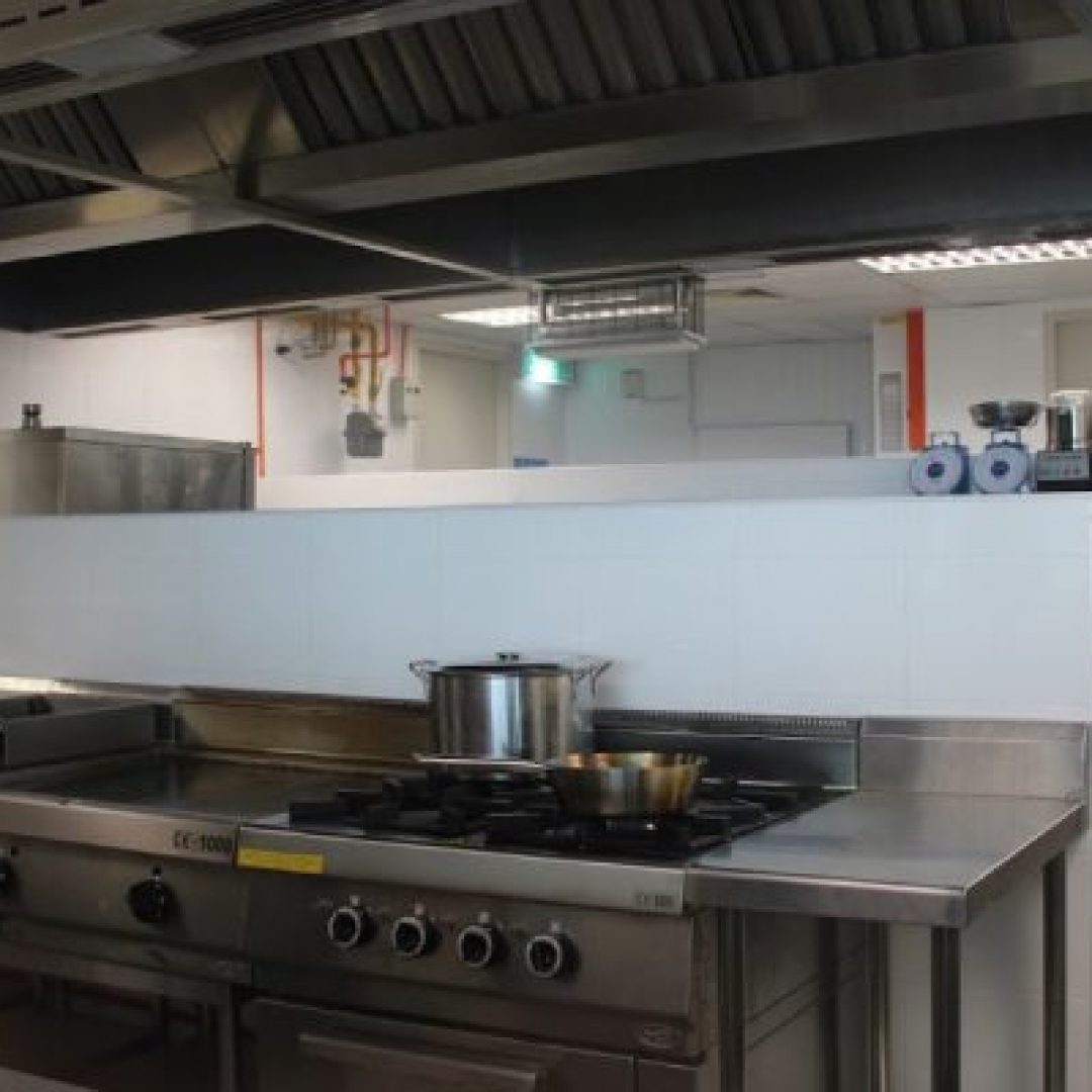 2020-11-25-2-1-q2wnejqrbmy1hcw8zedo9uqovxtabg3jbqjtaoy3ds