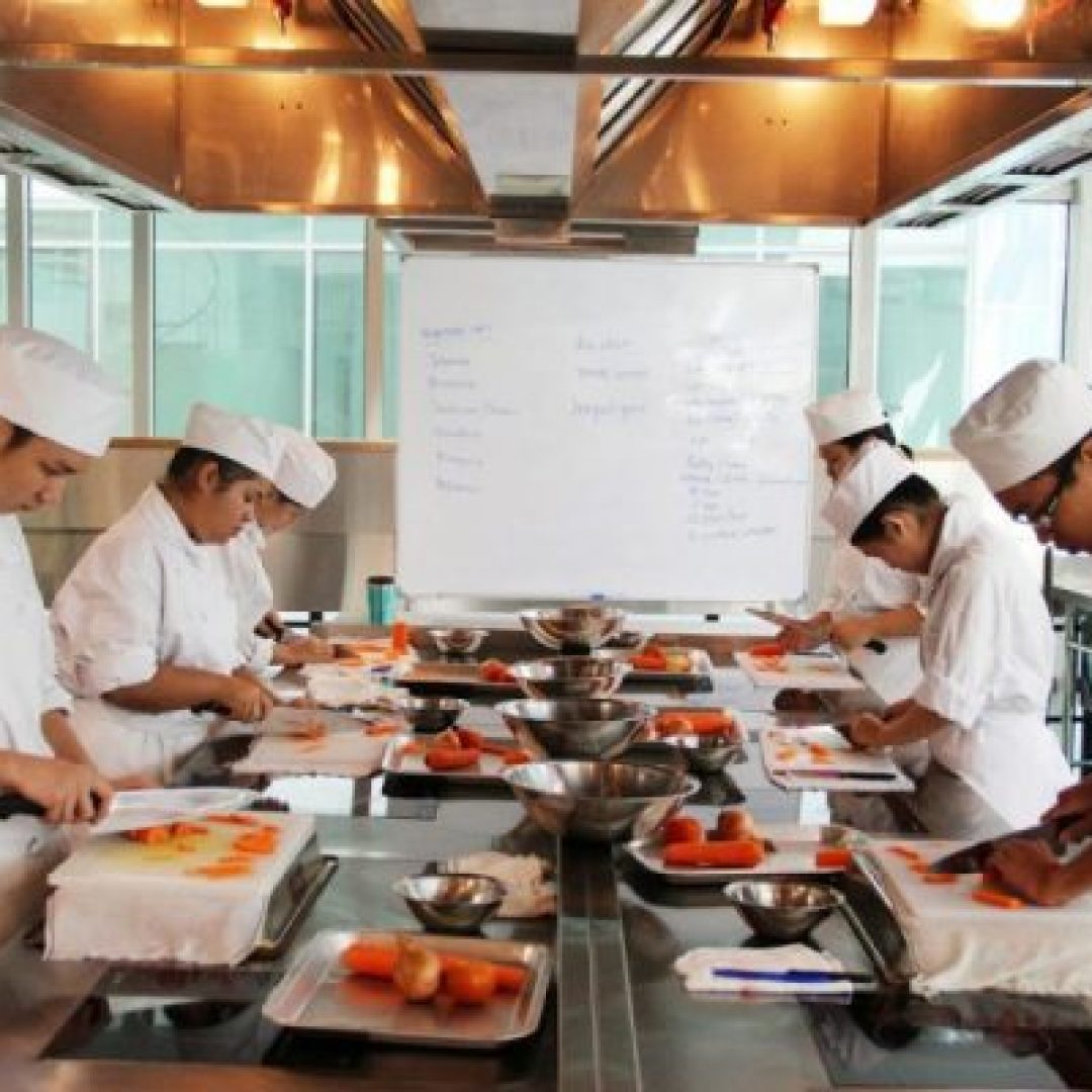 2020-11-25-3-1-q2wnehv2xyvgu4yzadkf4v7rp62jw1w2nh8uc50vq8