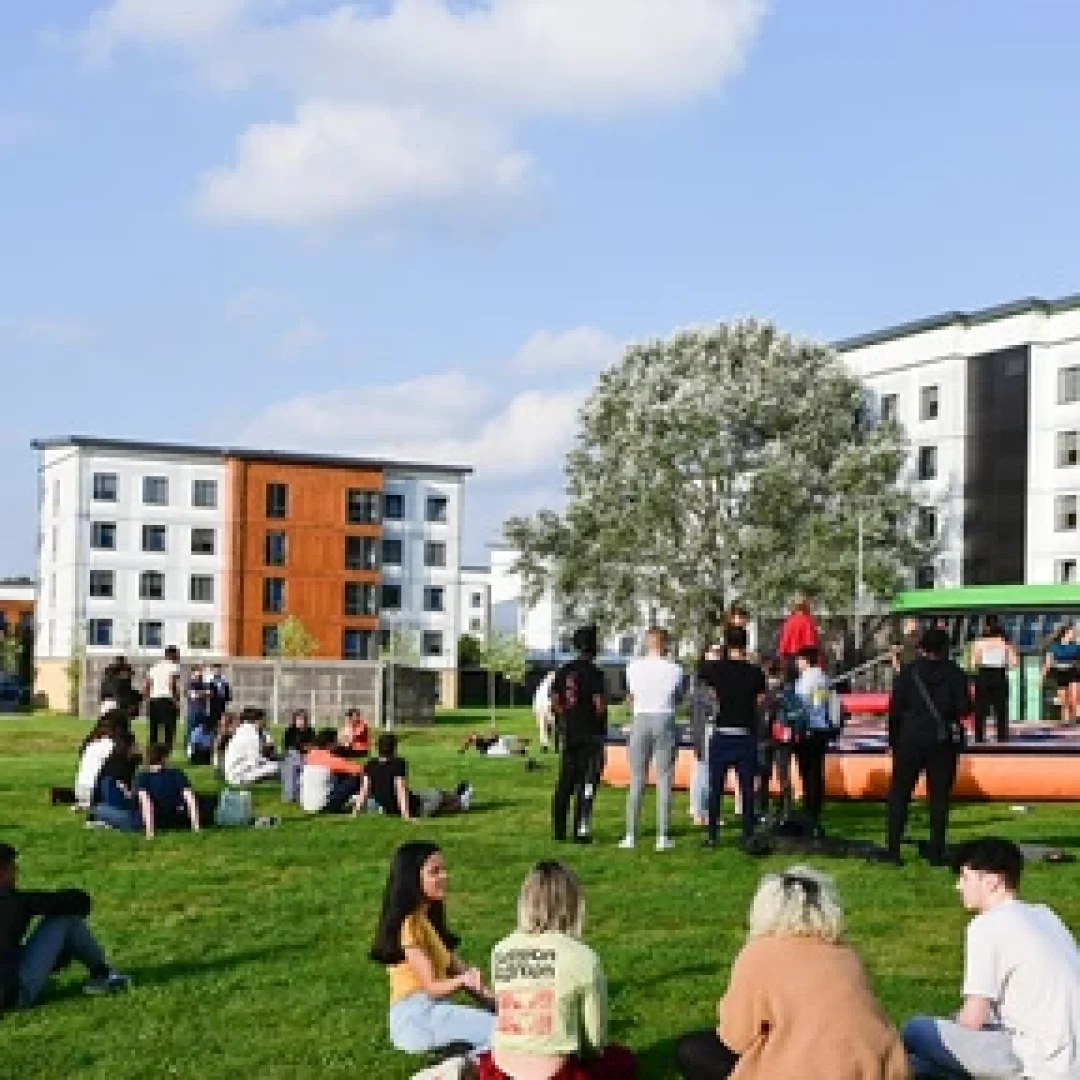 University of Hertfordshire University of Hertfordshire