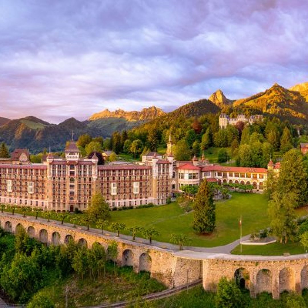 AZ-swiss-hotel-management-school-shms.2-pxsfnclp5ri6yipmku6ntd9hpune695e6m9q0tv7og