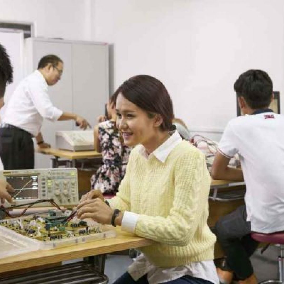 Auston-Institute-of-Management-Singapore-2-q2utr4br63l9a5wnqslrv98tw2um93g9puqiy584gw