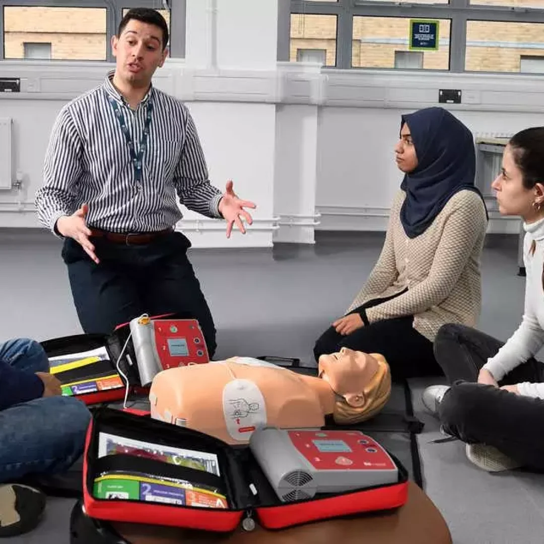 LBIC – Brunel University students discussion