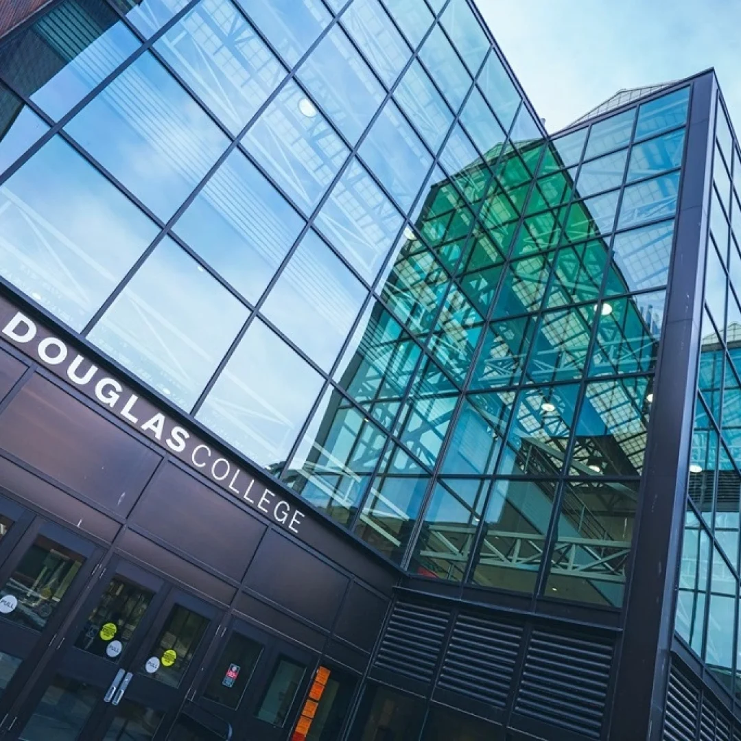 Foto 1 Douglas College Foto 1 Douglas College