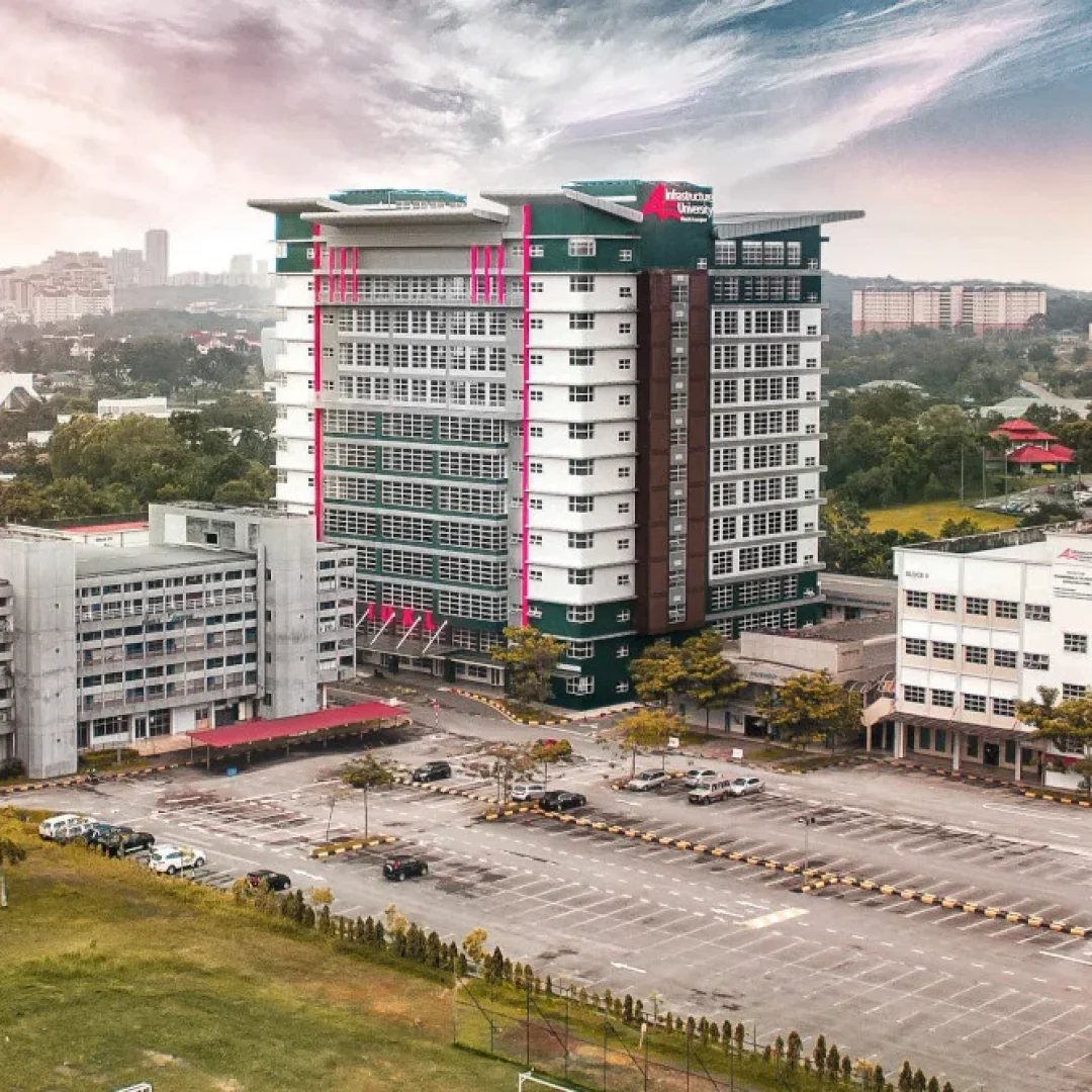 Foto 1 Infrastructure University