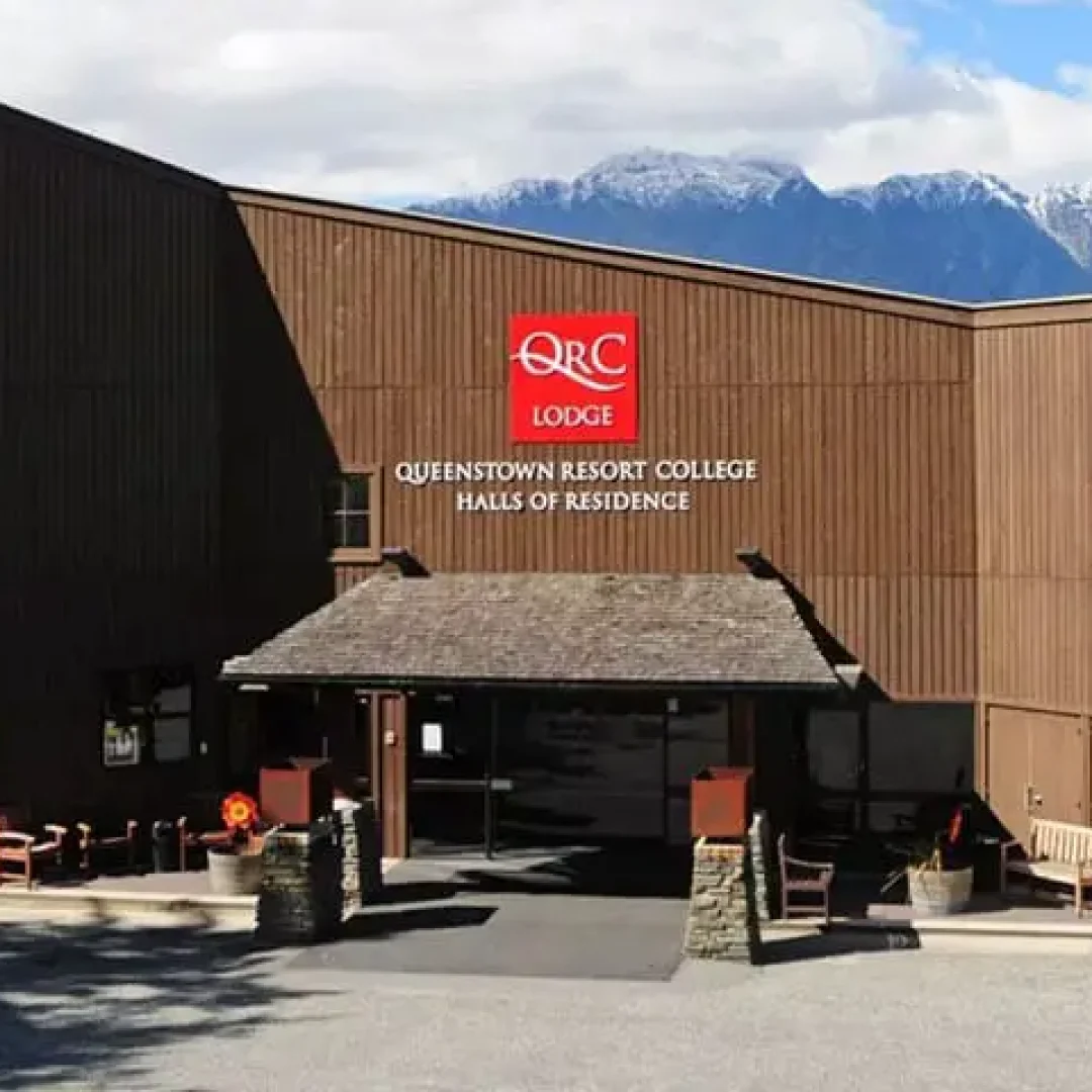 Queenstown Resort College