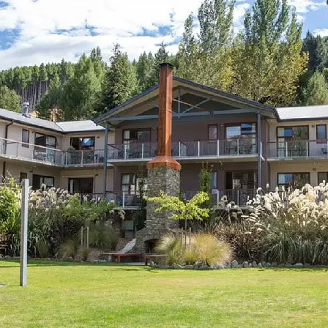 Queenstown Resort College