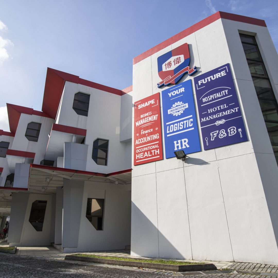 RV-Campus-scaled RV-Campus-scaled