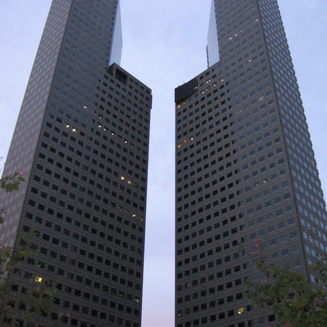 Suntec_City,_Towers_1_&_2,_Dec_05