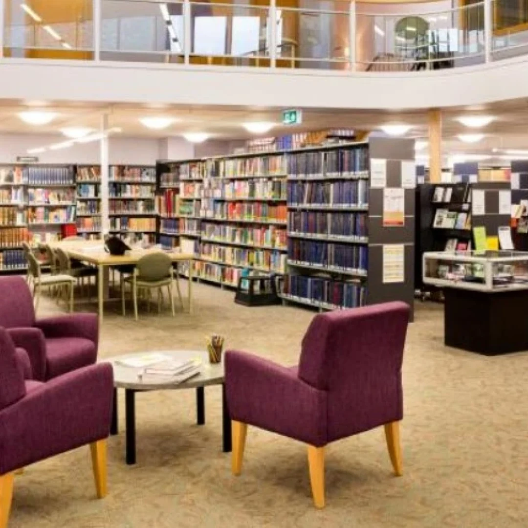 Perpustakaan University Devinity