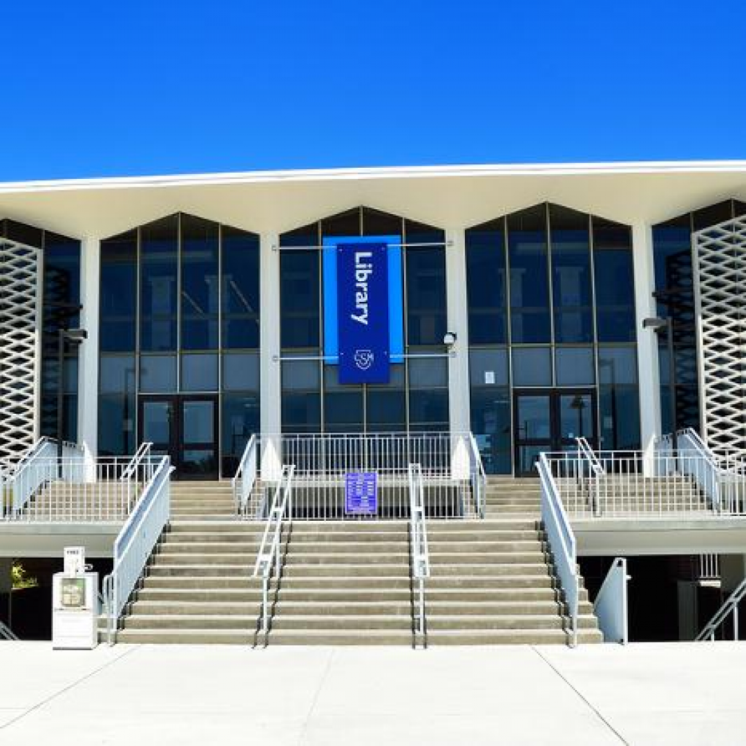 Library San Mateo Colleges Of Silicon Valley, USA