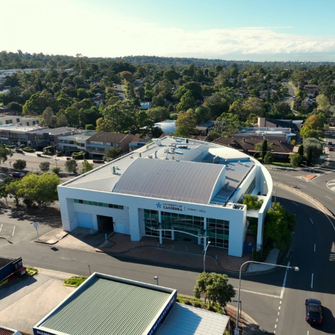 Kuliah di University of Canberra, Australia